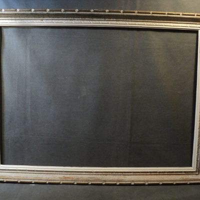 Cadre Montparnasse Bois Moulure Droite à Doucine et Créneaux Feuillure 70,7cm x 50,6cm / Ref345