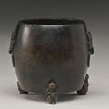 A small bronze barrel-form censer, 17th-18th century