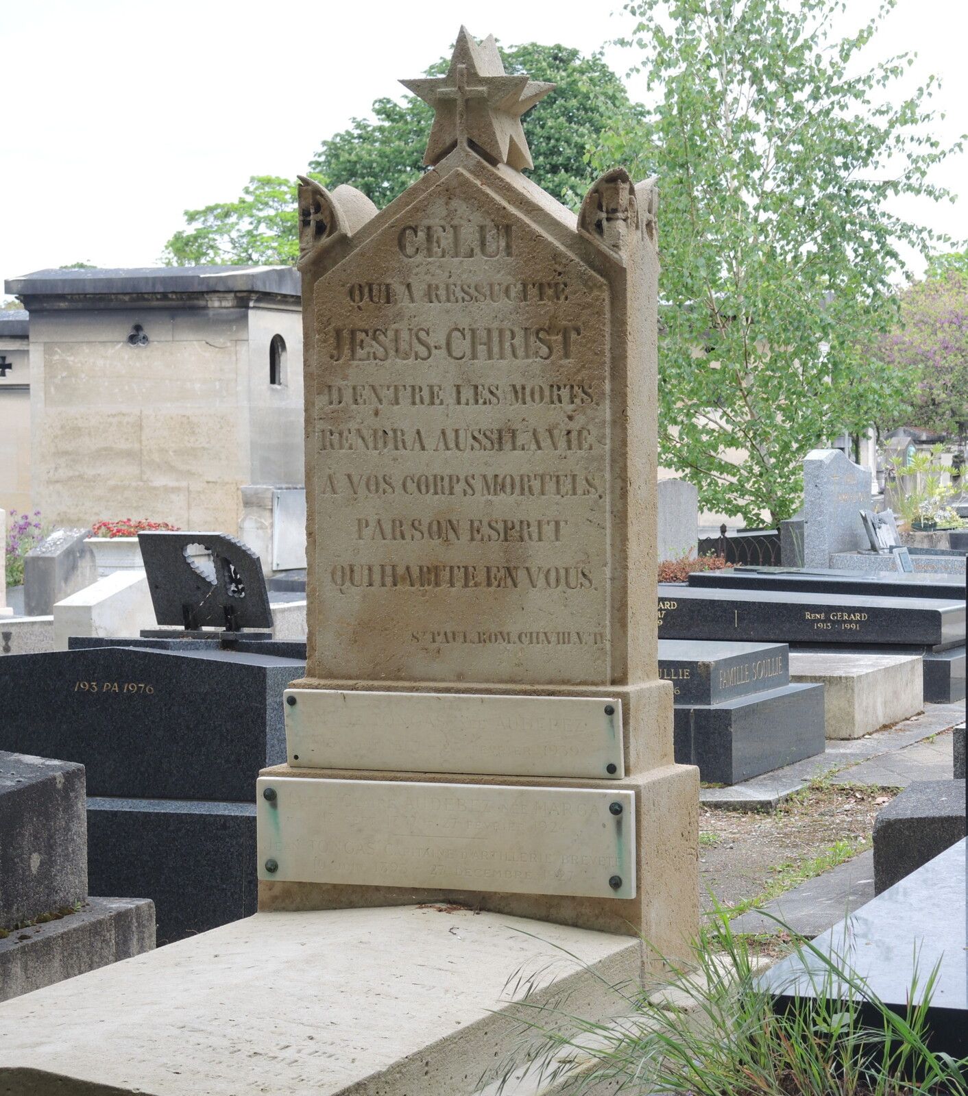 Paris, cimetière Montparnassse, au passage (75)