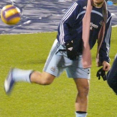 J-16: est-ce qu'elle aime le foot?