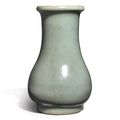 A Guan-type 'Longquan' celadon vase, Southern Song dynasty (1127-1279)