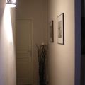 Le couloir qui desserre les chambres: notre "couloir-musée".