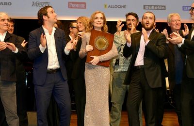 Cérémonie du Prix Lumière 2024 : Isabelle Huppert, médaille d'or