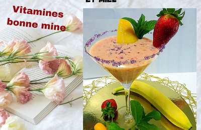 VIDÉO - DETOX smoothie aux fraises, banane, mangue, lait/yaourt et miel au blender