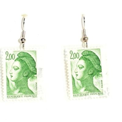 Des bijoux avec des timbres : un cadeau original pour Noël 