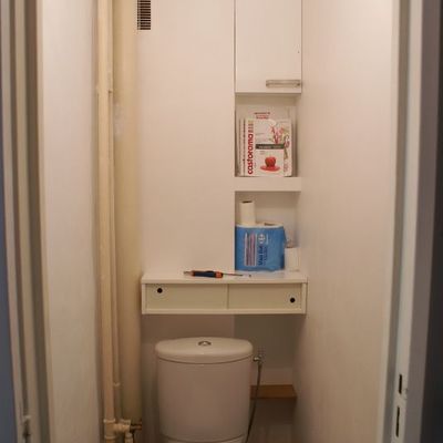 La pose des étagères est terminée