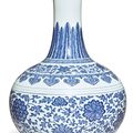 A fine Ming-style blue and white bottle vase, Qianlong seal mark and period (1736-1795)
