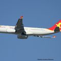 Aéroport: Toulouse-Blagnac(TLS-LFBO): Tianjin Airlines: Airbus A330-243: B-8776: F-WWKM: MSN:1756. Premier A330 avec les titres.