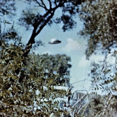 Dossiers relatifs aux phénomènes anormaux non identifiés (PAN) aux Archives nationales