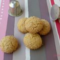 Petits biscuits aux amandes en poudre, amandes effilées et vanille