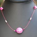 collier sur fil perles et fimo  rose 8 euros