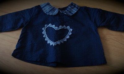 Brassière col rond au grand coeur 