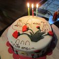 Gateau en pate à sucre : Bon anniversaire Mona!!