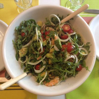 Salade d'été sauce citronnée 