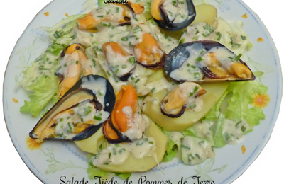 Salade de pommes de terre tièdes aux moules et crème de ciboulette