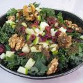 Salade de chou kale, pomme Granny et cranberries