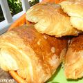 PAINS AU CHOCOLAT ET CROISSANTS