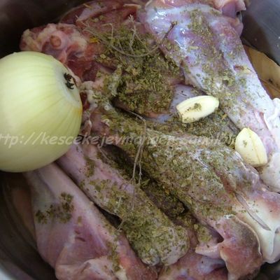 Canards bouillis aux poivrons/champignons