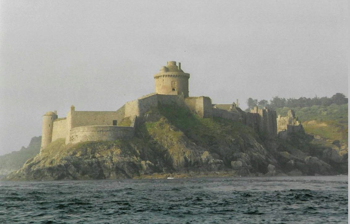Plévenon, fort La Latte, vue du large (22)