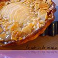 Tarte poires-crème de cannelle, nappage croustillant aux amandes