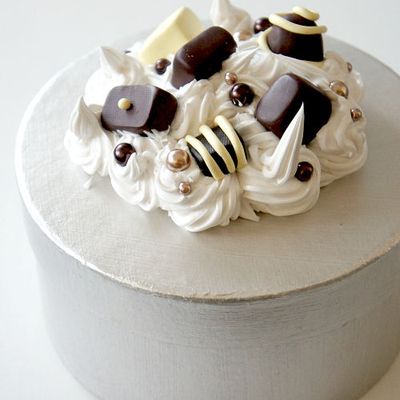 Une COMMANDE de BOÎTE ...