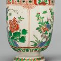 A Famille-Verte 'Floral' cup, Qing dynasty, Kangxi period