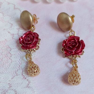 BO Lya Roses