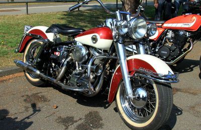 Harley Davidson duo glide (Retrorencard avril 2011)