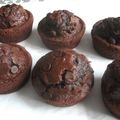  Muffins choco ( comme ceux du Mac DO ) et Mini Cakes aux pépites de choco...