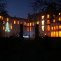 Le château de Saint-Brisson s'enfonce dans les ténèbres et le silence.