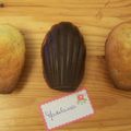 Madeleines aux noix de pécan, coque chocolat noir