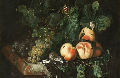 Willem Van Aelst, Nature morte aux pêches, raisins et aux fleurs avec un escargot et papillon