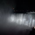 Chutes Niagara, en hiver, de nuit