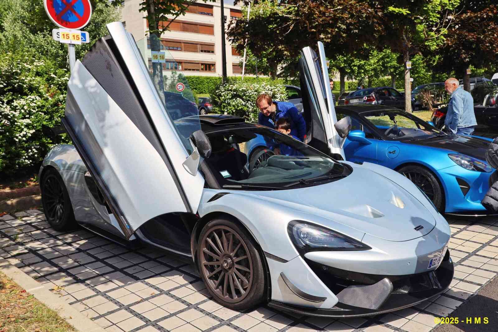 MacLaren 620 R_04 - 2014 [UK] HL_GF