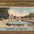 Une carte postale système de la série avec un cartel bleu : la Savoureuse qui se déplie ! 