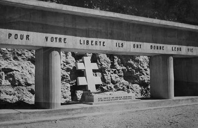 9 septembre 1956 à SAULT: inauguration du monument départemental de la Résistance et du Maquis Ventoux