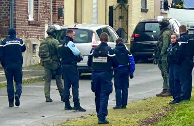 LE SUSPECT DE LA RUE CAMILLE GRISOT FORCE UNE MAISON AVANT D’Y ÊTRE INTERPELLÉ.