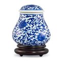 A blue and white jar and cover, Qing dynasty, 18th century