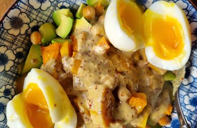 Salade tiède de butternut rôtie et chou pet saï