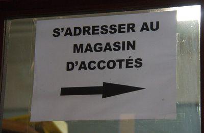 S'adresser - La Réunion devanture vitrine jeu de mot humour photo