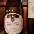 Muscadet sur lie : Gilbert Bossard 2013 et Francs Côtes de Bordeaux : Les Charmes-Godard 2014