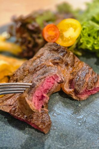 Steak-frites-salade :  @GregCookAndRoll - www.CookAndRoll.eu