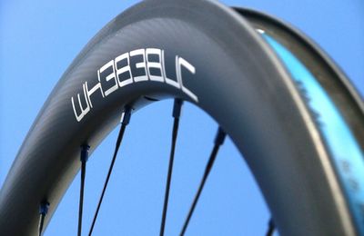 ROUES CARBONE pour pneu NERZH artisanale