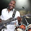 Les musiciens d'Eric Clapton: NATHAN EAST