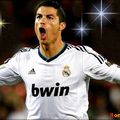 video Cristiano Ronaldo designated as Best player Trophy Di Stefano