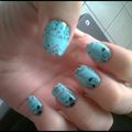 Nail art turquoise