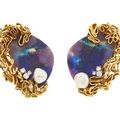 Gilbert Albert, paire de clips d'oreilles en or 750 sertis d'opale noire, perle et diamants