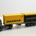 Renault R 370 Turboleader + semi porte container. Roskopf. #459. 1/87.