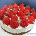 Tarte aux fraises, violettes et mascarpone (sans cuisson)