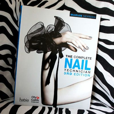 Lecture ongulaire, The Complete Nail Technician (3rd edition)